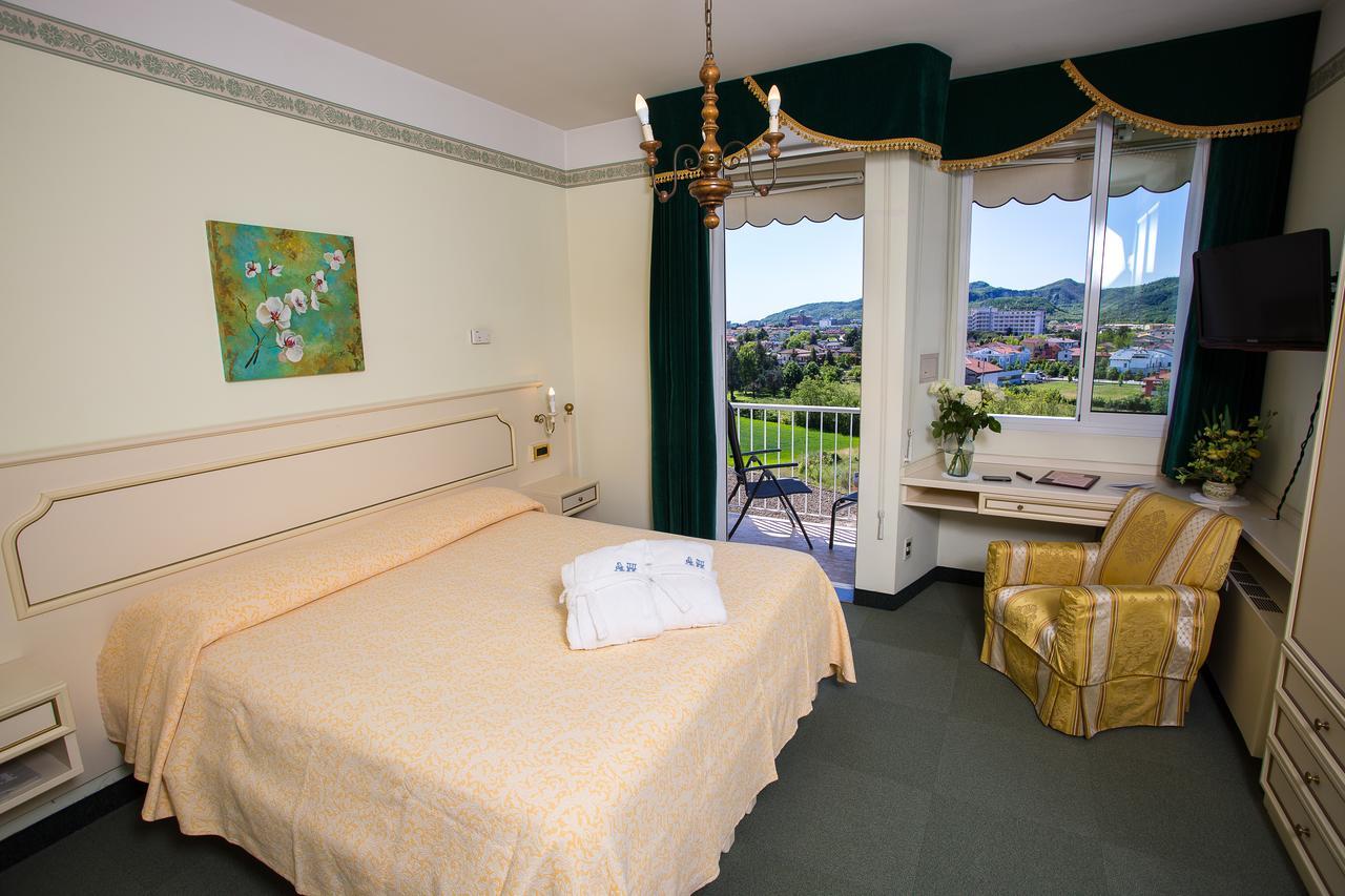 Hotel Abano Astoria Abano Terme Exterior photo